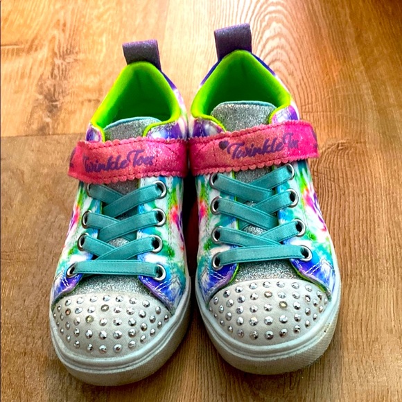 Skechers Kids Twinkle Toe Light Up Sneakers - Silver, Pink, Green, Blue - Picture 1 of 6
